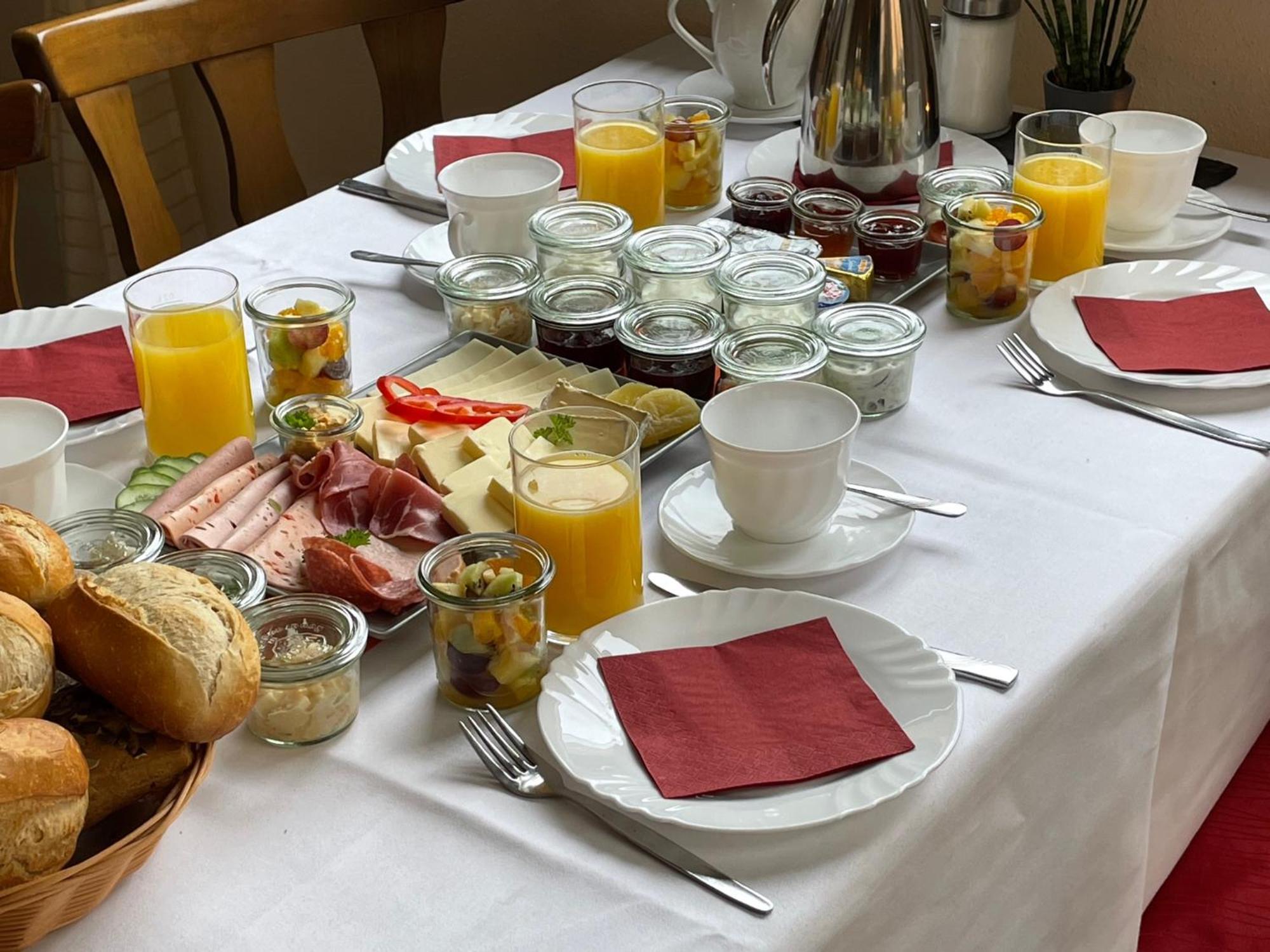Hotel "Pension Marlis" Garni Reichenberg  Zewnętrze zdjęcie